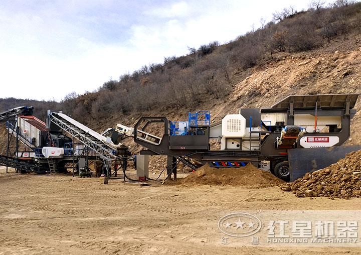 輪胎式車載流動(dòng)石子、粉碎機(jī)